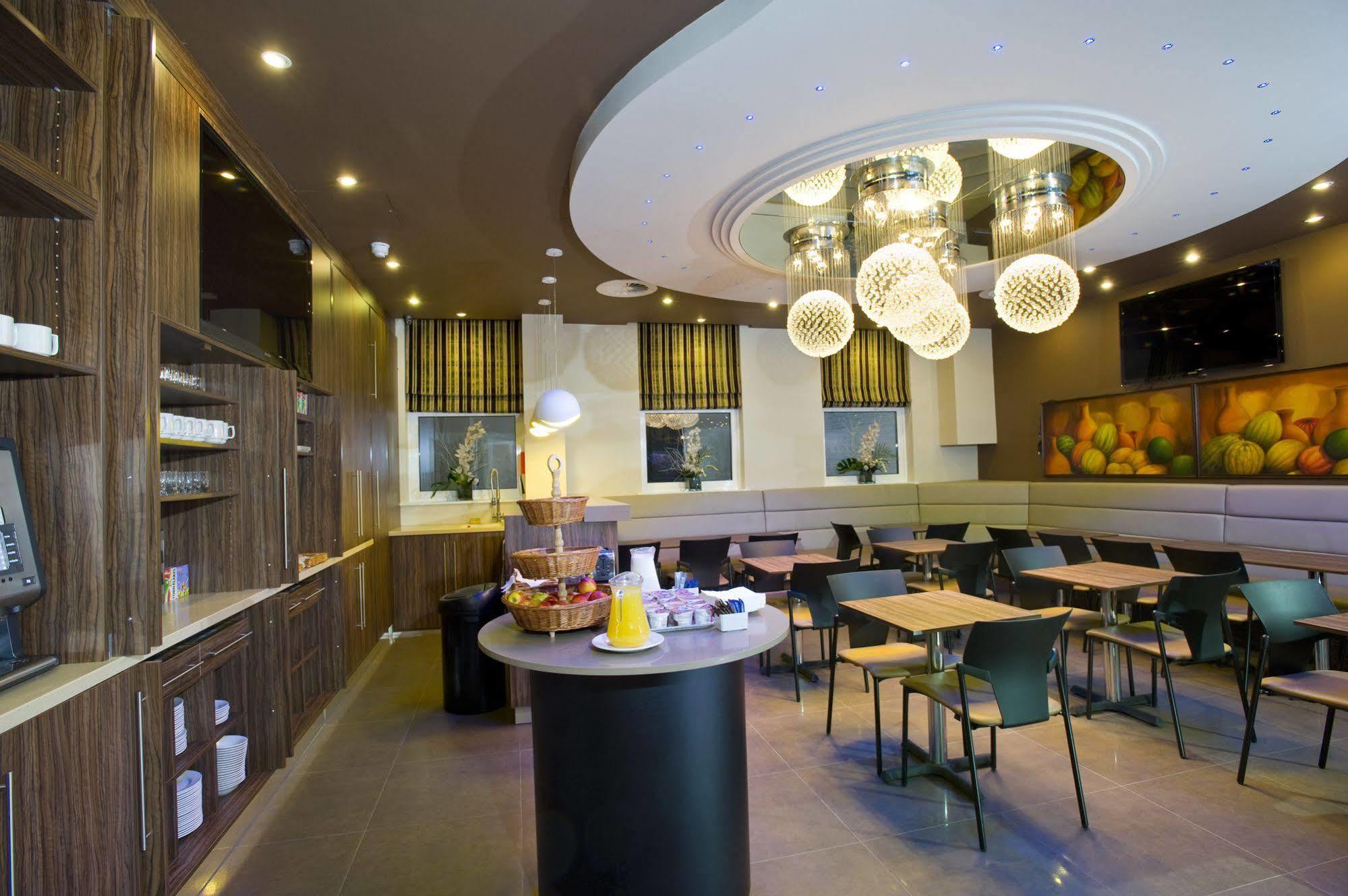 Eden Plaza Kensington Hotel London Bagian luar foto