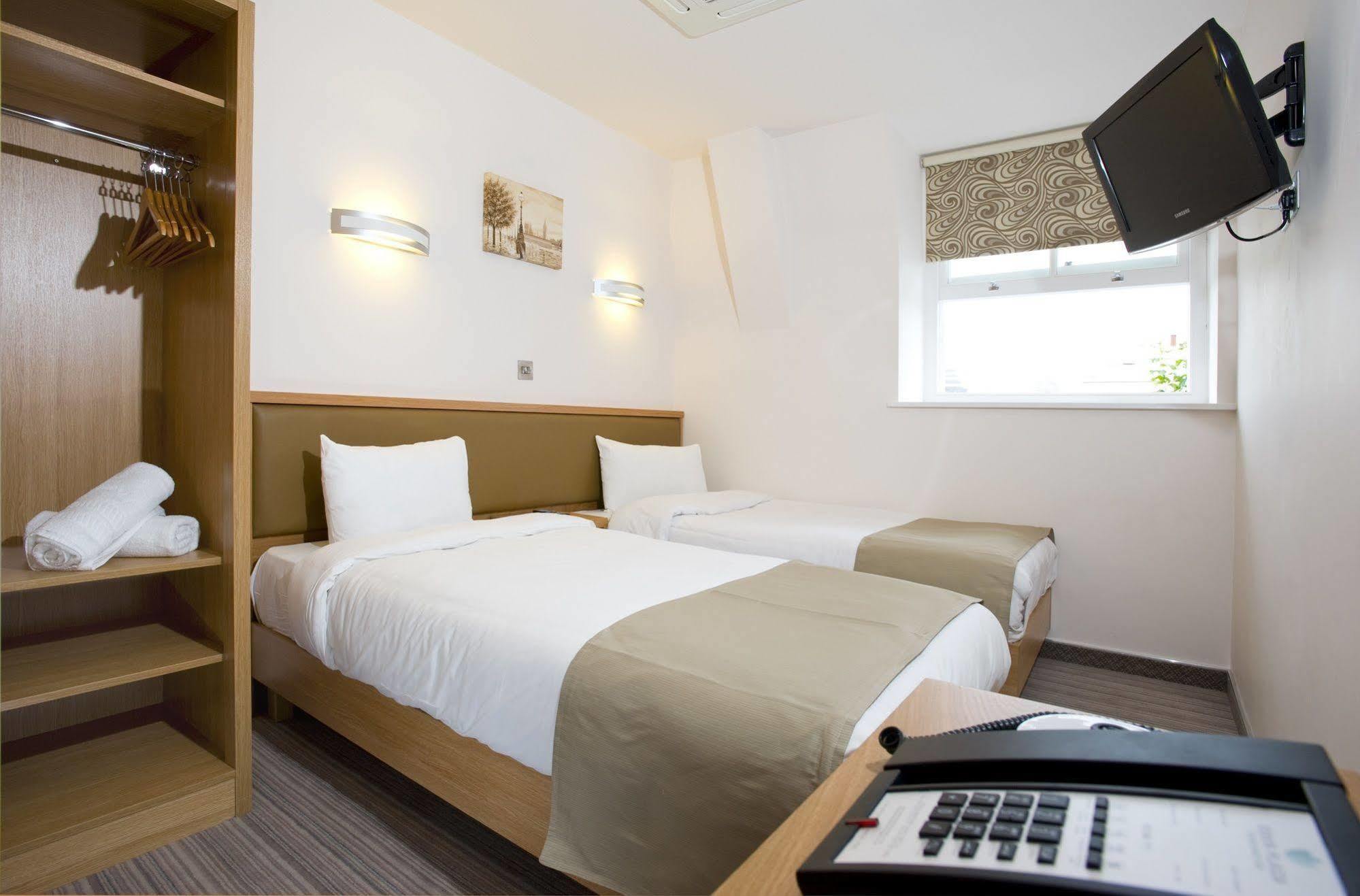 Eden Plaza Kensington Hotel London Bagian luar foto
